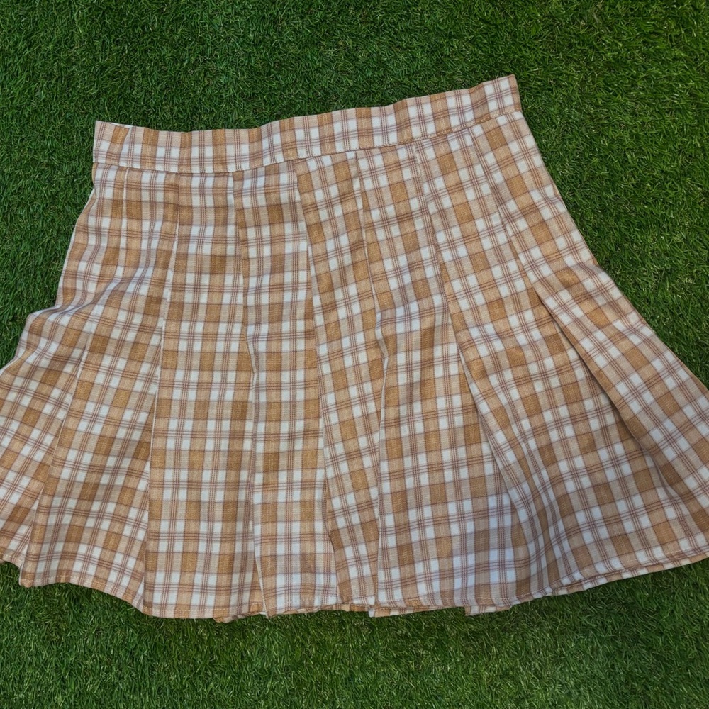 Better Be Tan Pleated Skater Mini Skirt never worn